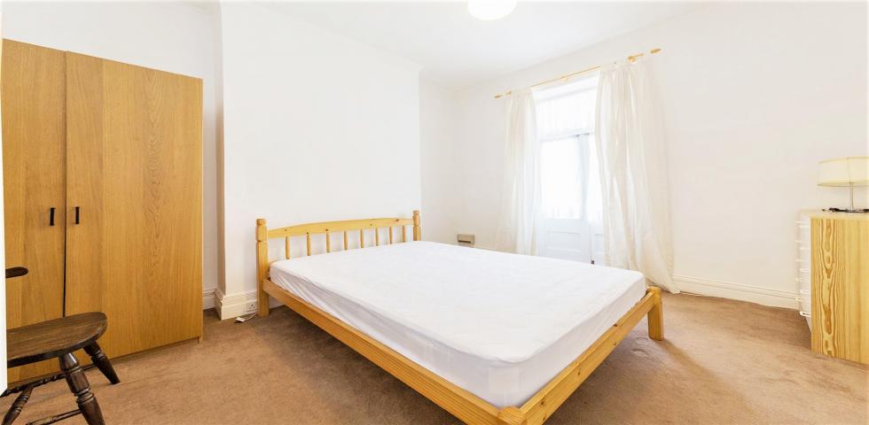 			3 Bedroom, 2 bath, 1 reception Flat			 Wymering Road, MAIDA VALE